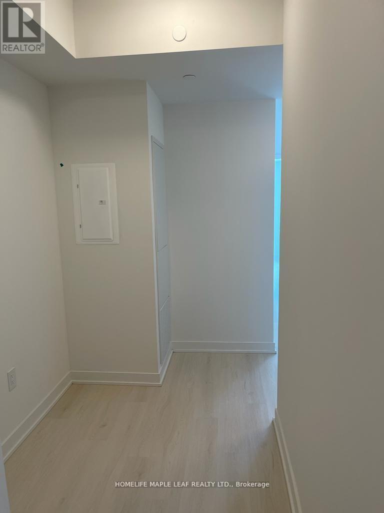 #3902 3900 CONFEDERATION PARKWAY - 4