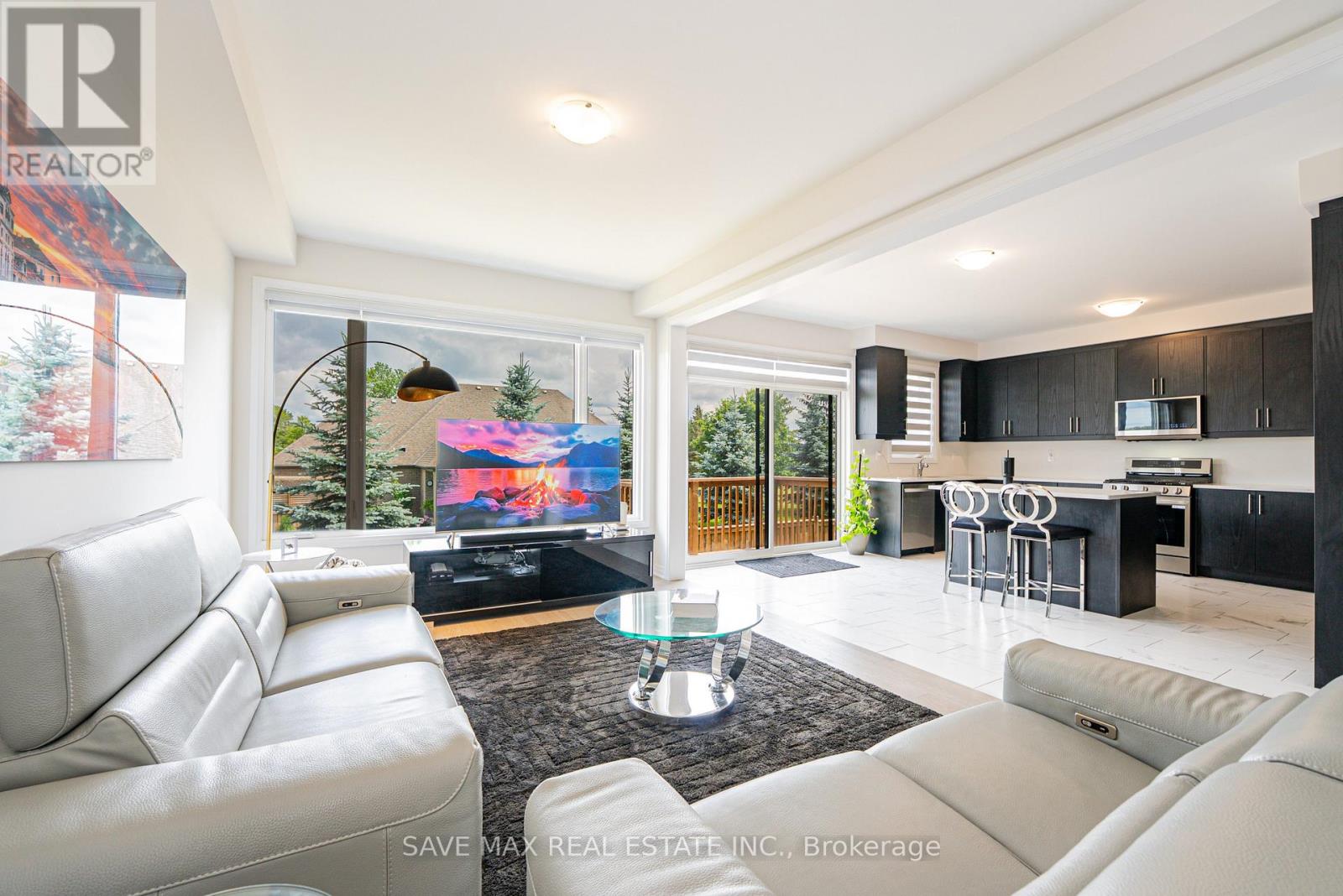 15 TYLER AVENUE - 10