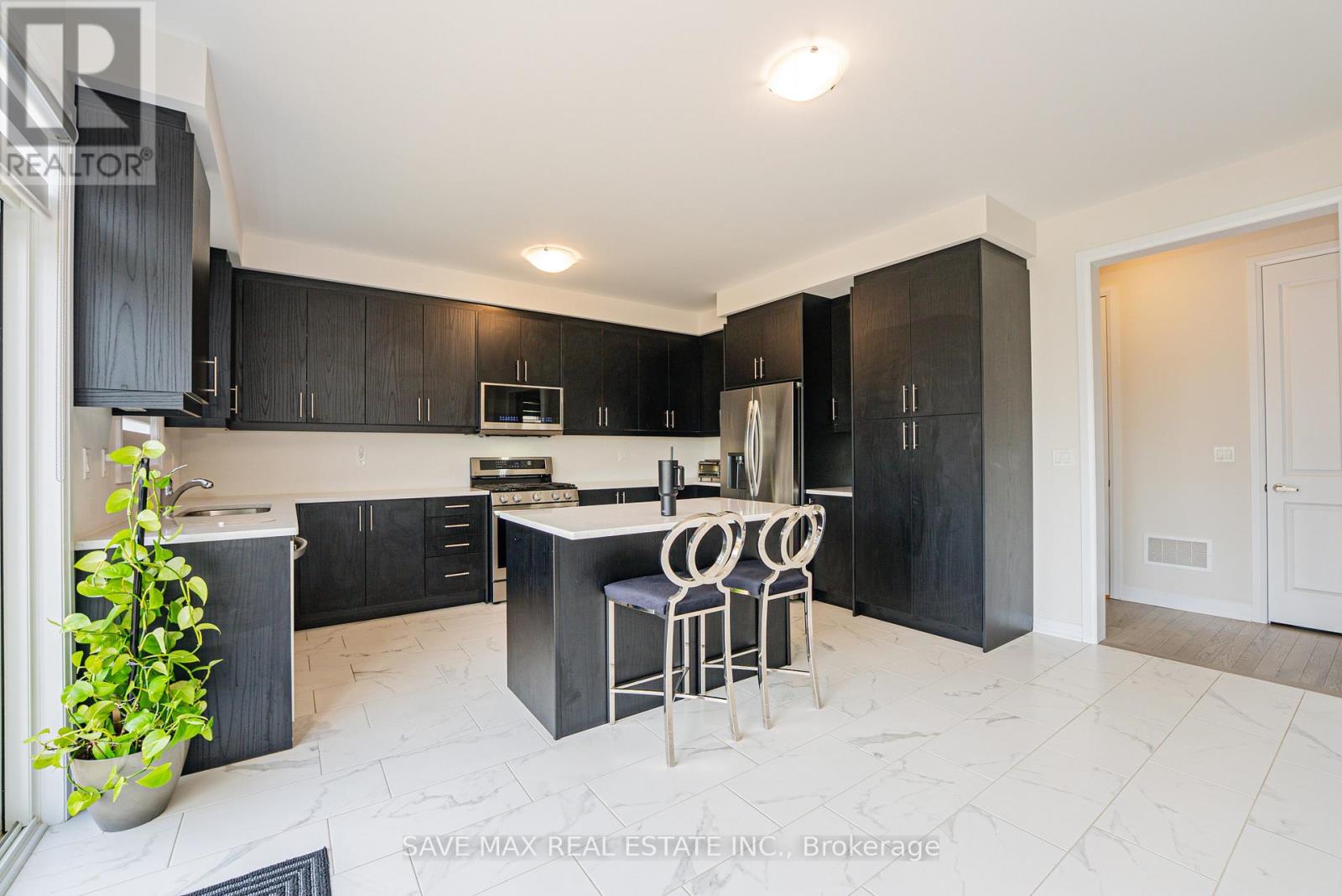 15 TYLER AVENUE - 14