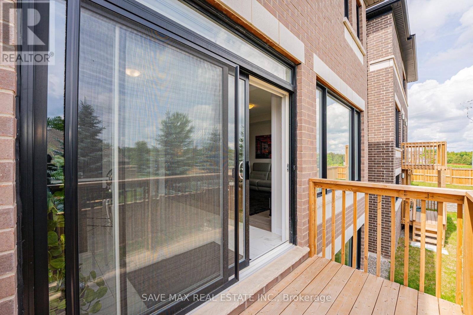 15 TYLER AVENUE - 20