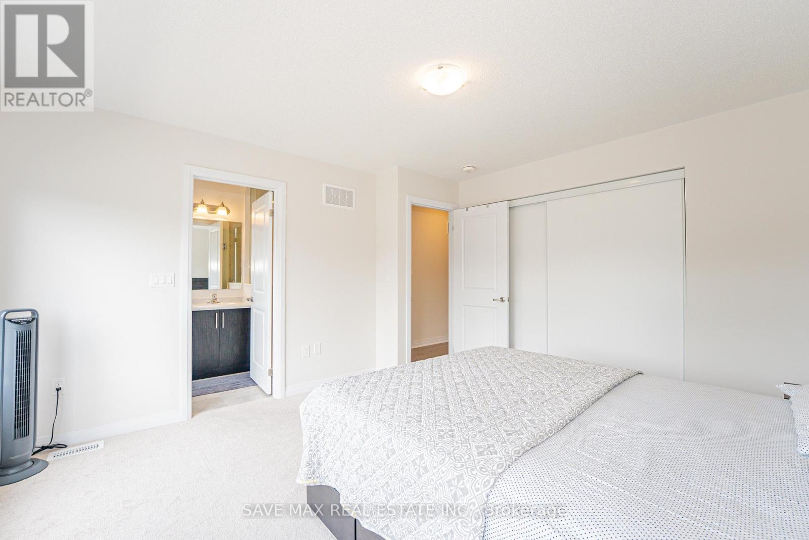 15 TYLER AVENUE - 32