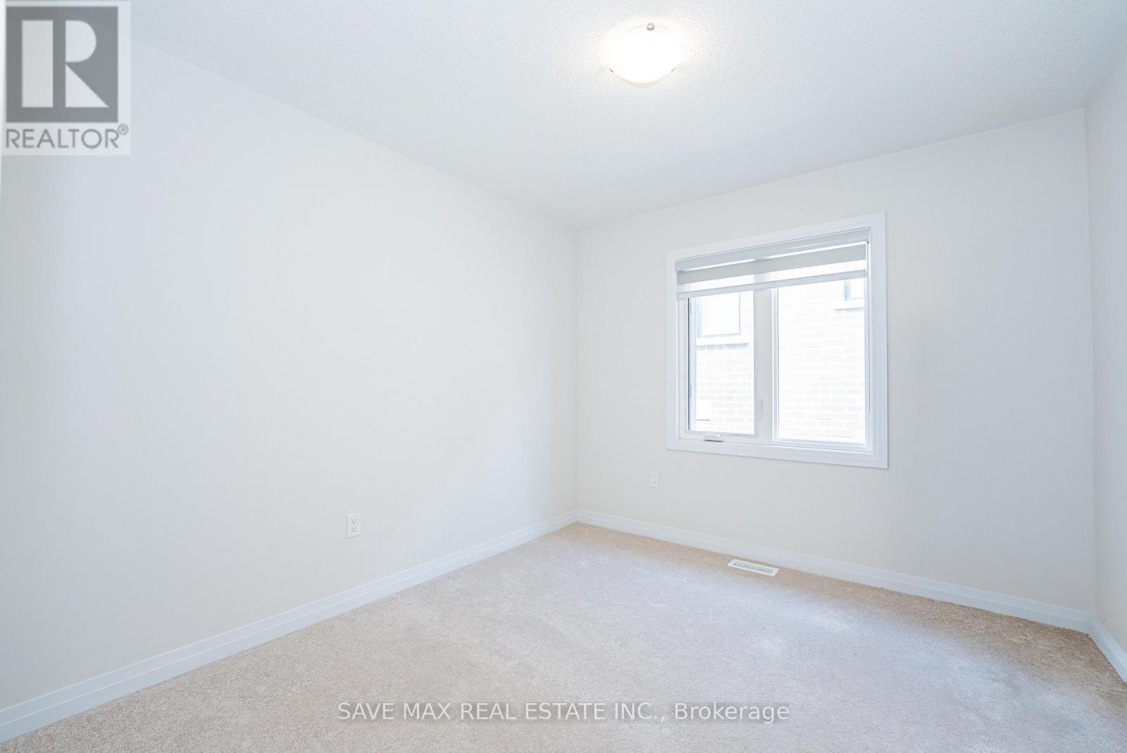 15 TYLER AVENUE - 35