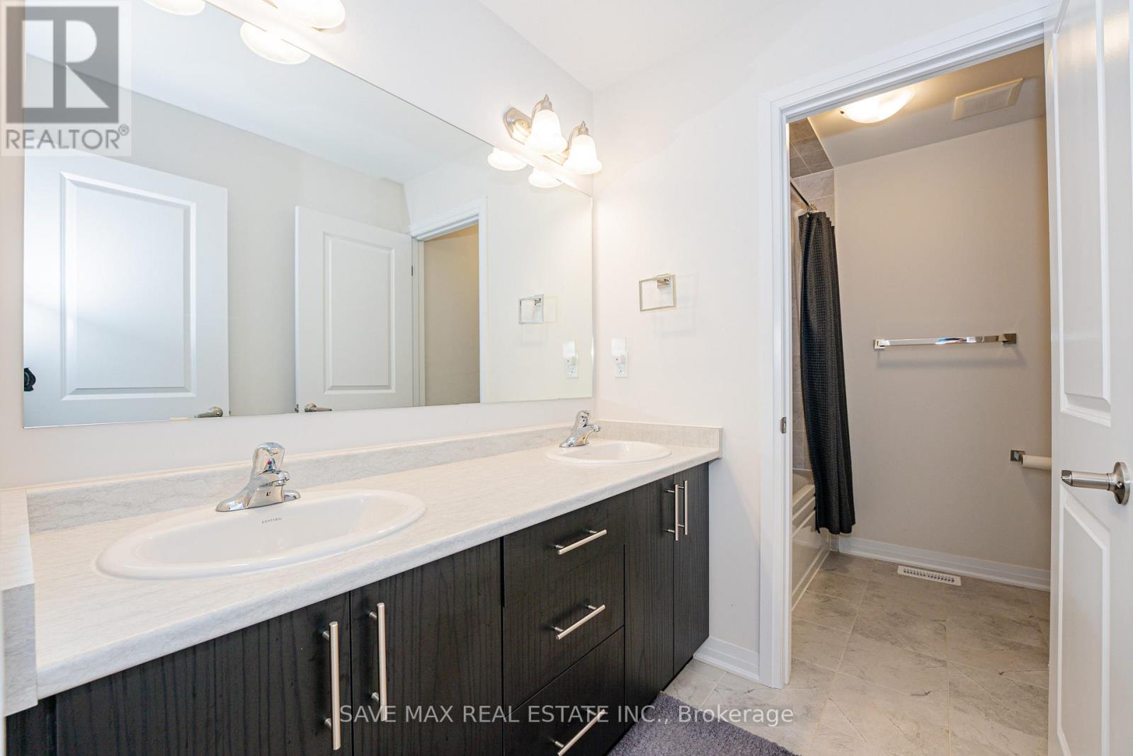 15 TYLER AVENUE - 39