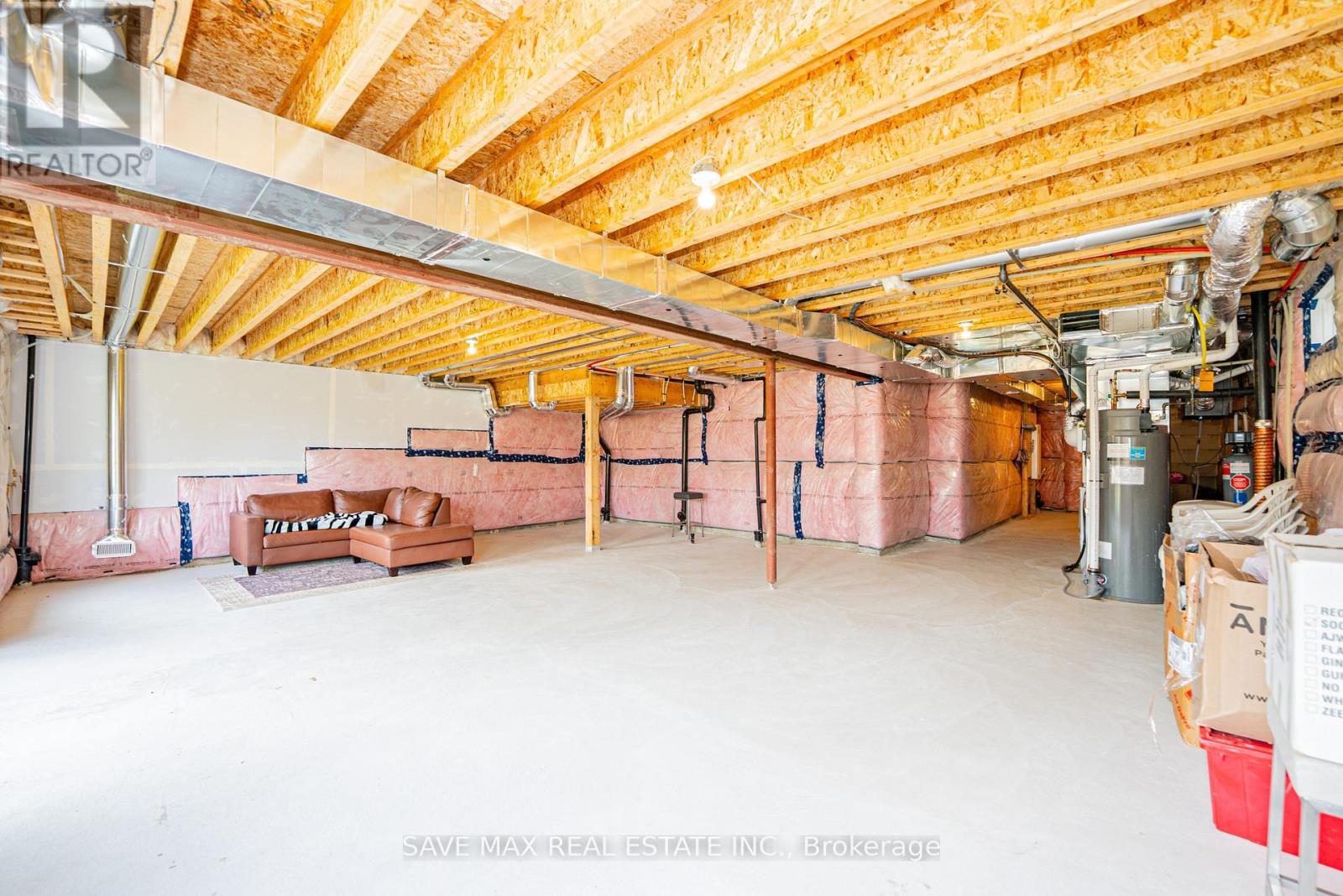 15 TYLER AVENUE - 45