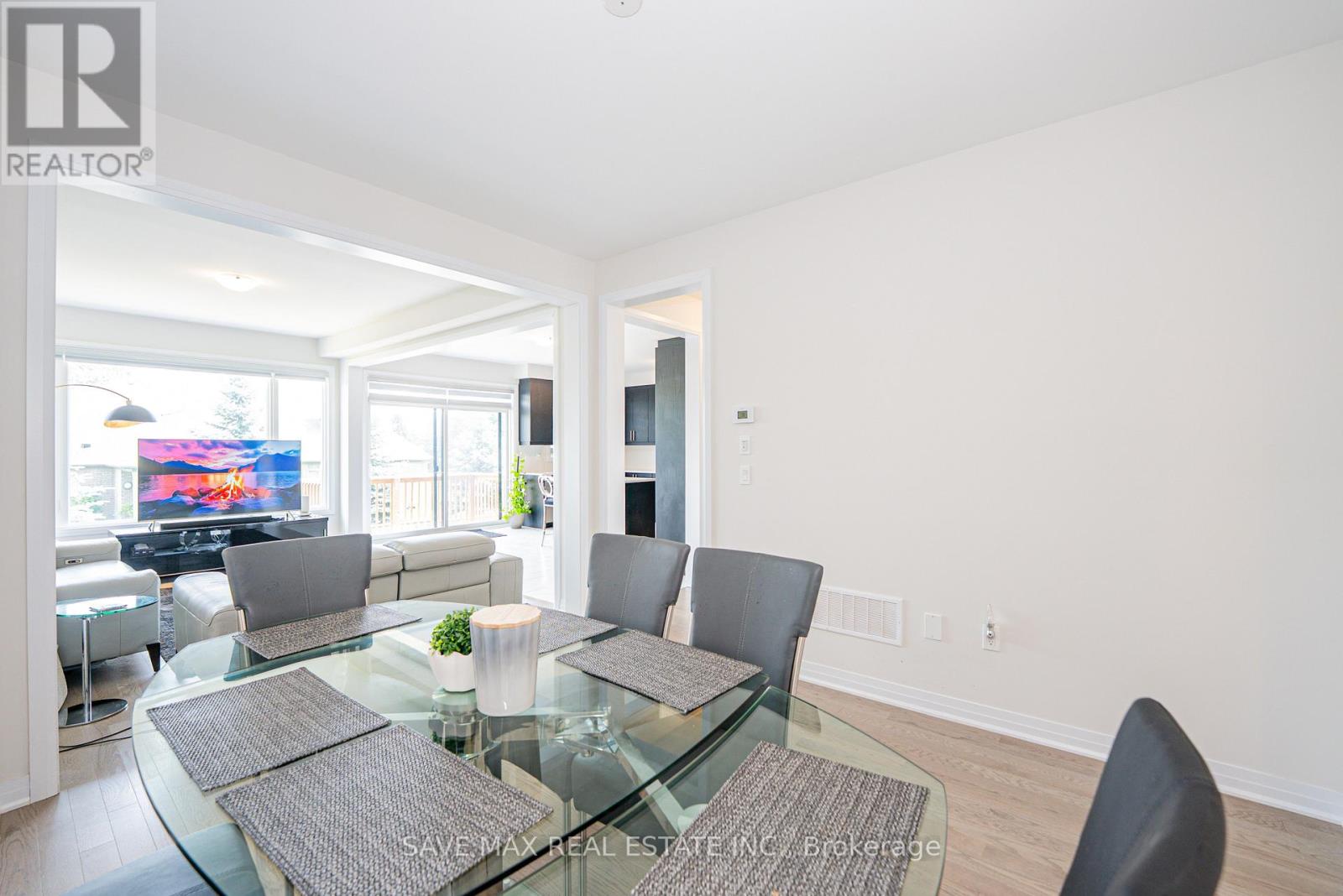 15 TYLER AVENUE - 8