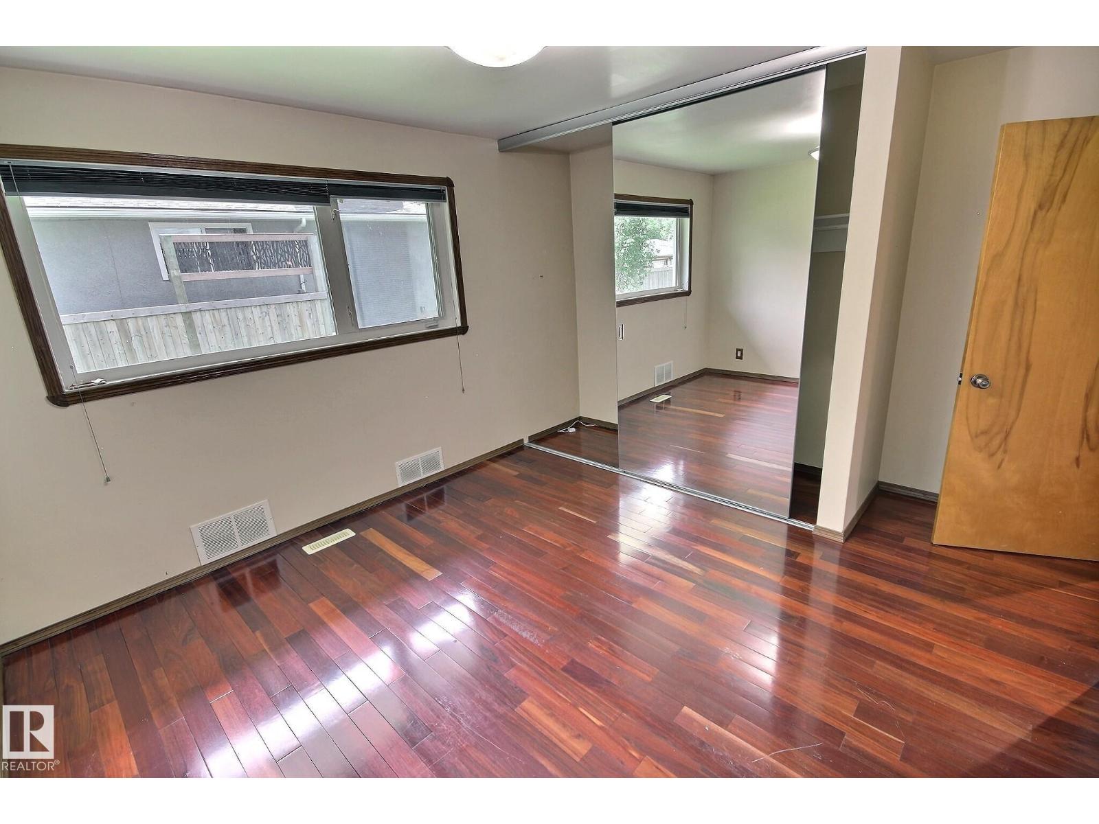 9457 79 ST NW - 9