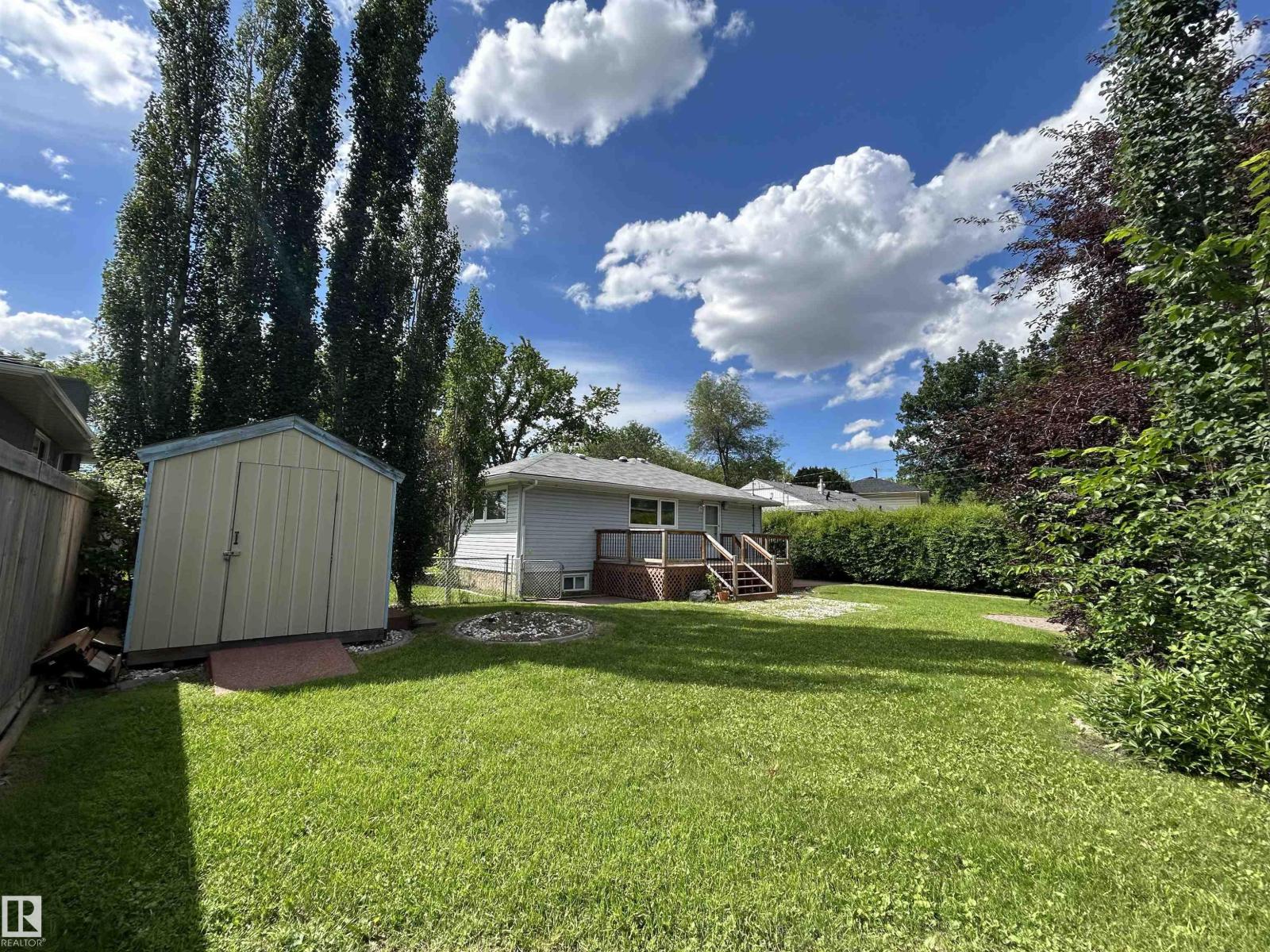 9457 79 ST NW - 4