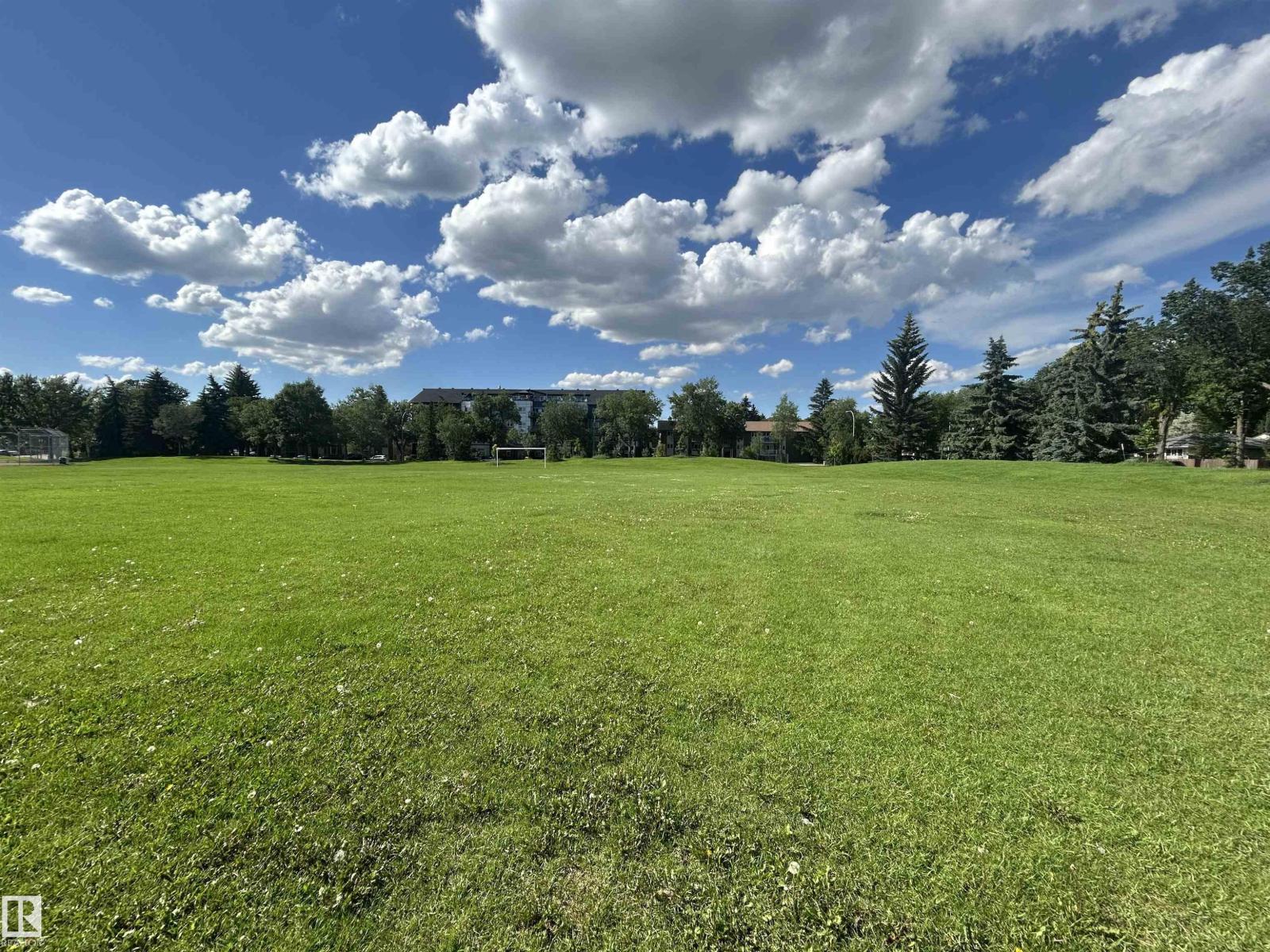 9457 79 ST NW - 45