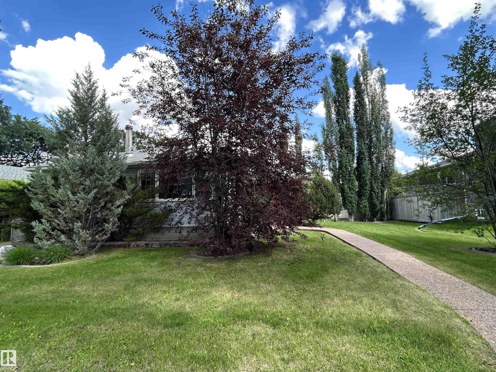 9457 79 ST NW - 30