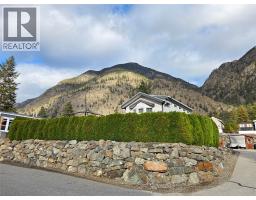 4354 Highway 3 Unit# 77, Keremeos, BC V0X1N1 Photo 17