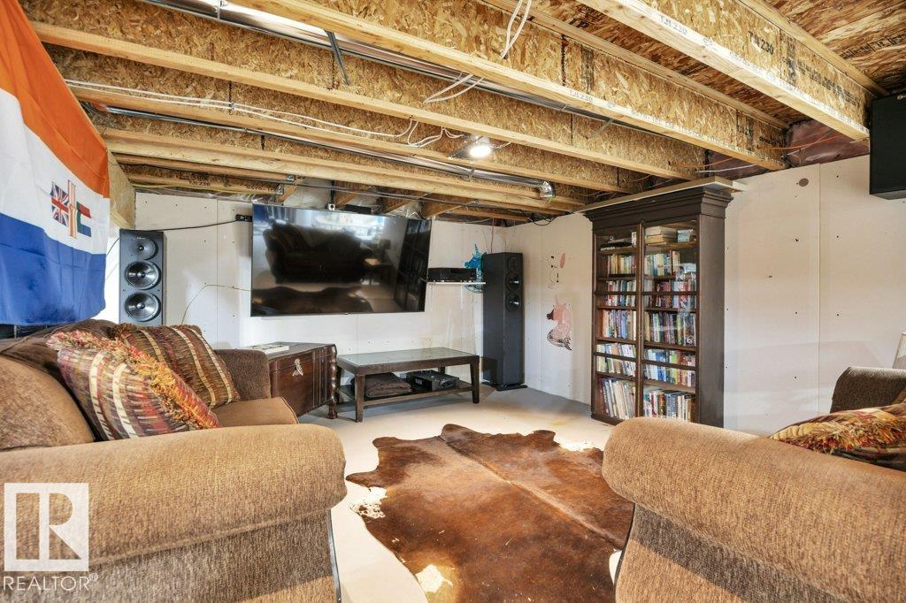 115 CRYSTAL SPRINGS DR - 44
