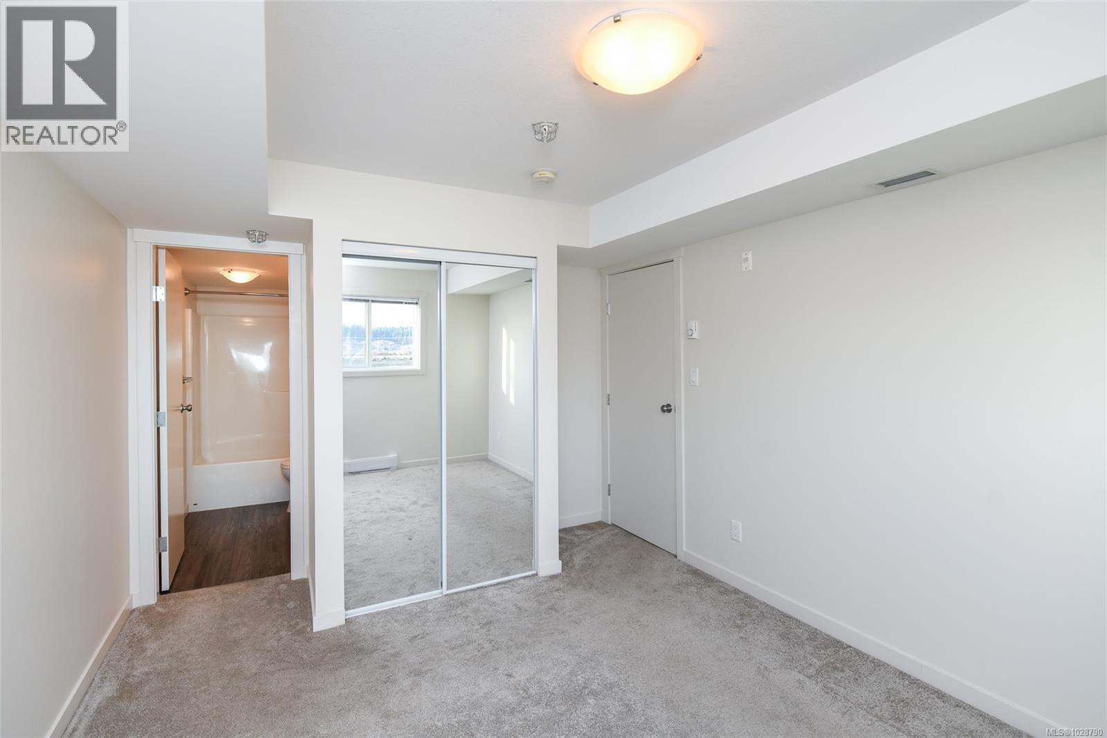 #110 1944 Riverside Lane - 18