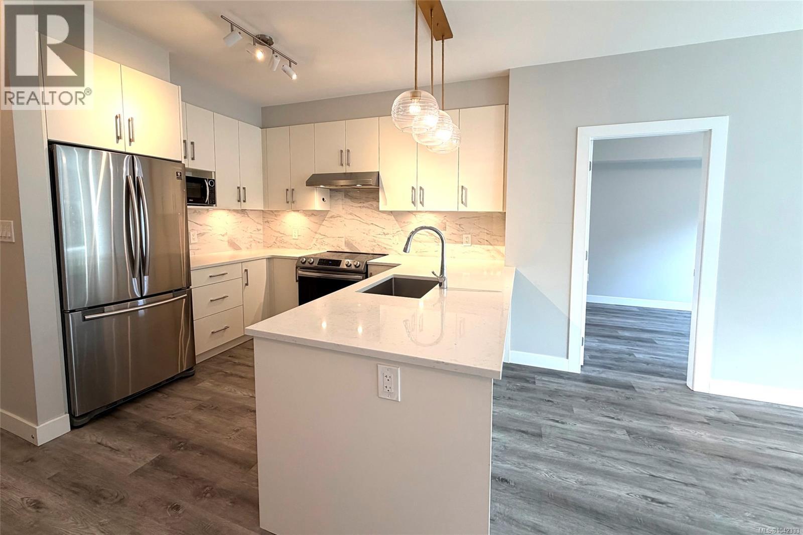 #308 20 Barsby Ave - 17