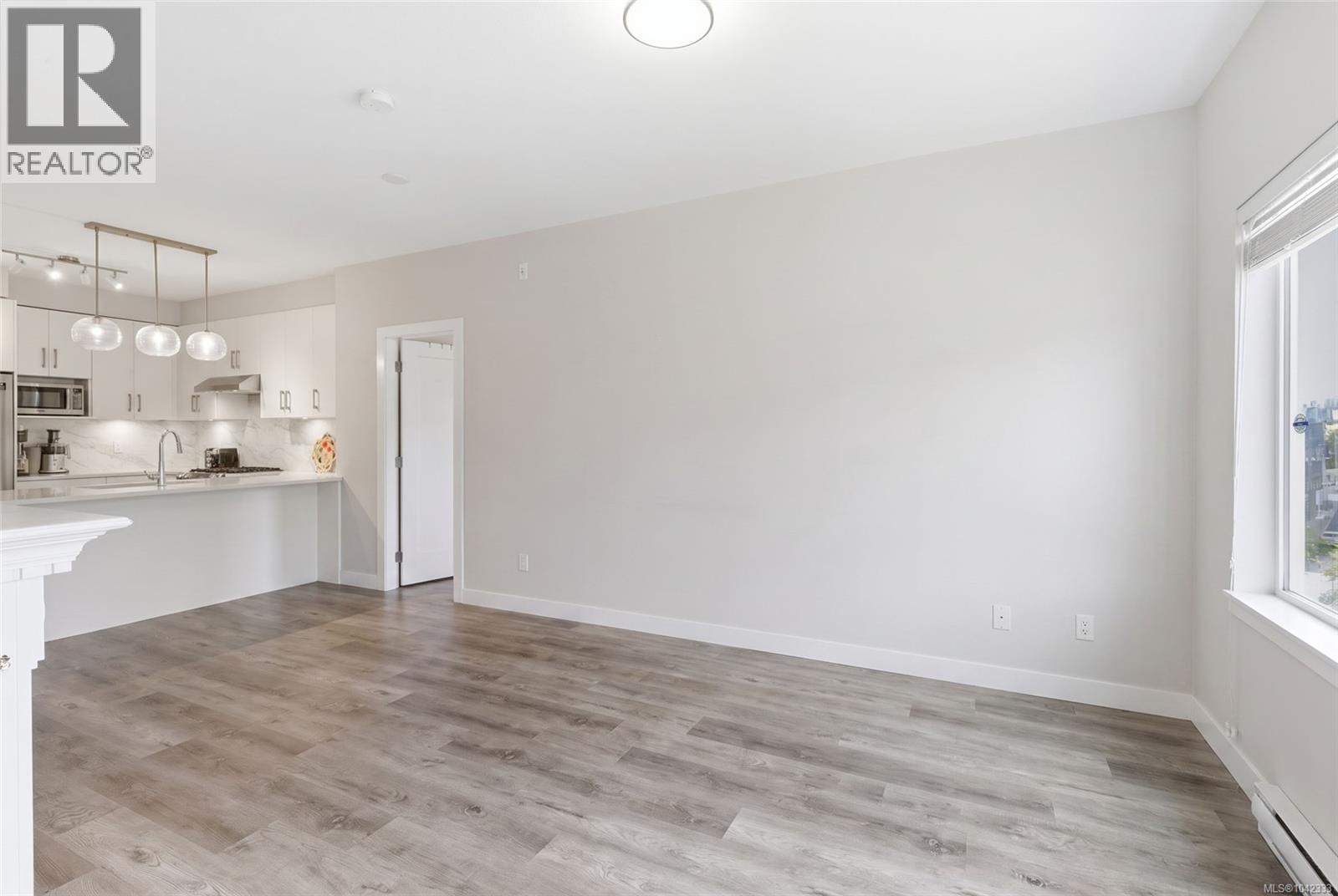 #308 20 Barsby Ave - 19