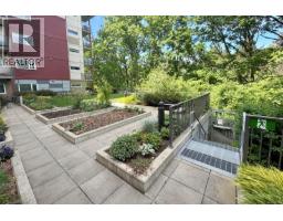 308 20 Barsby Ave, Nanaimo, BC V9R0K4 Photo 11