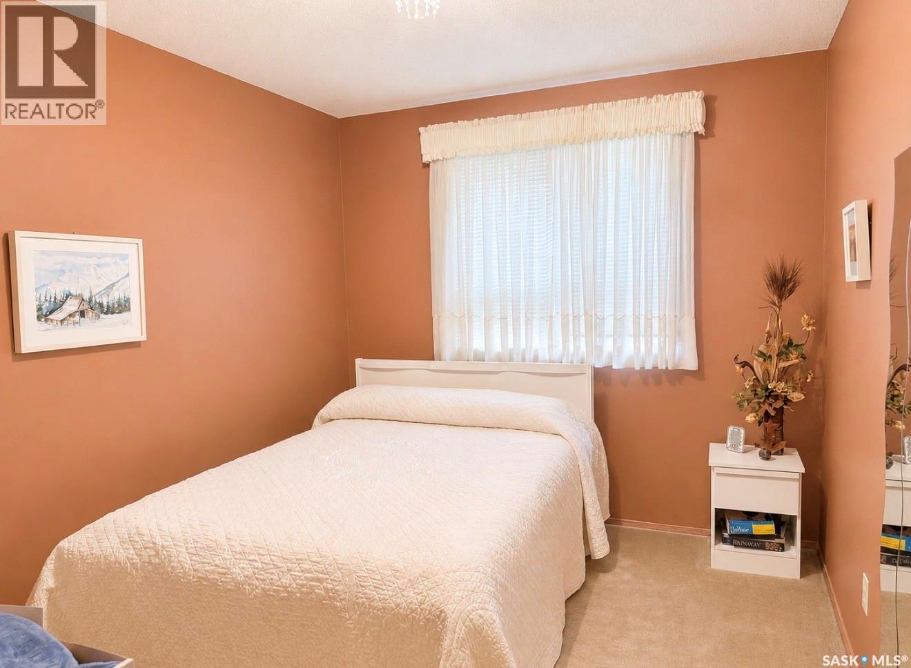 1010 Granville AVENUE - 17