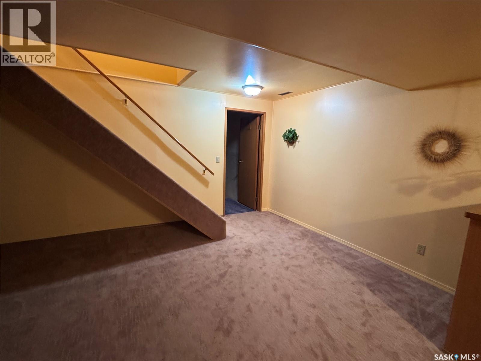 1010 Granville AVENUE - 27