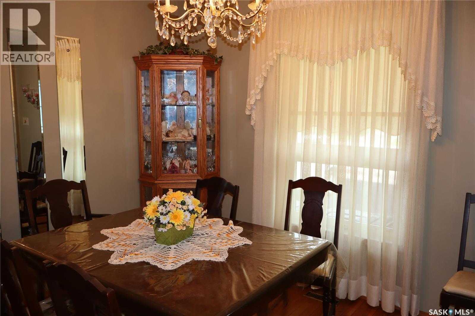 1010 Granville AVENUE - 9