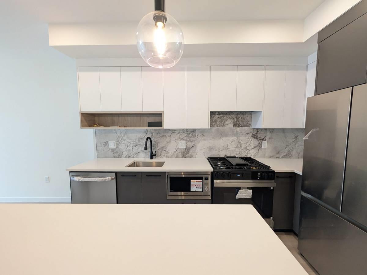 2XX 6270 GOOSEBERRY DR, Surrey — photo 2