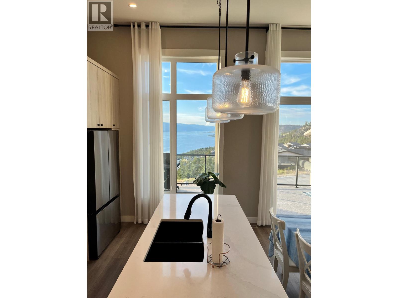 #22 3220 Hilltown Drive - 12