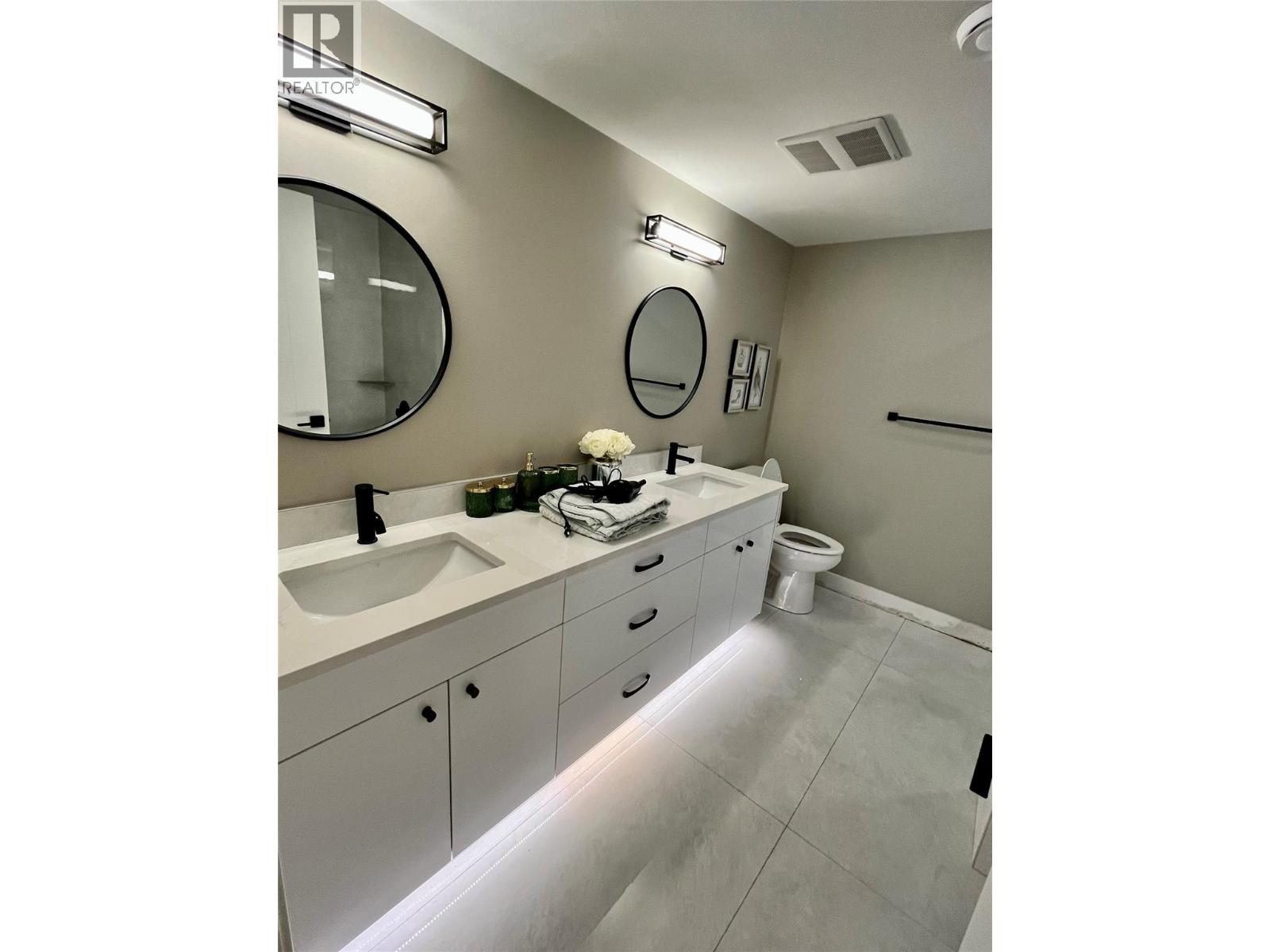 #22 3220 Hilltown Drive - 24