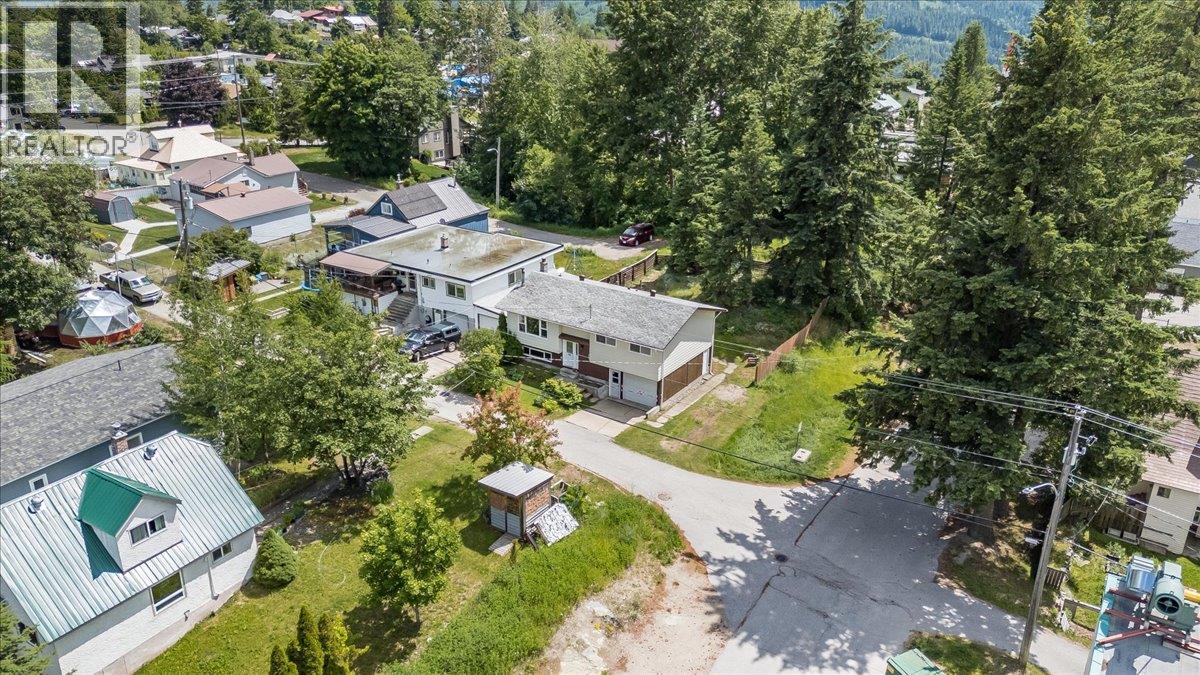 2108 Third Avenue - 53
