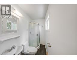 2108 Third Avenue, Rossland, BC V0G1Y0 Photo 26