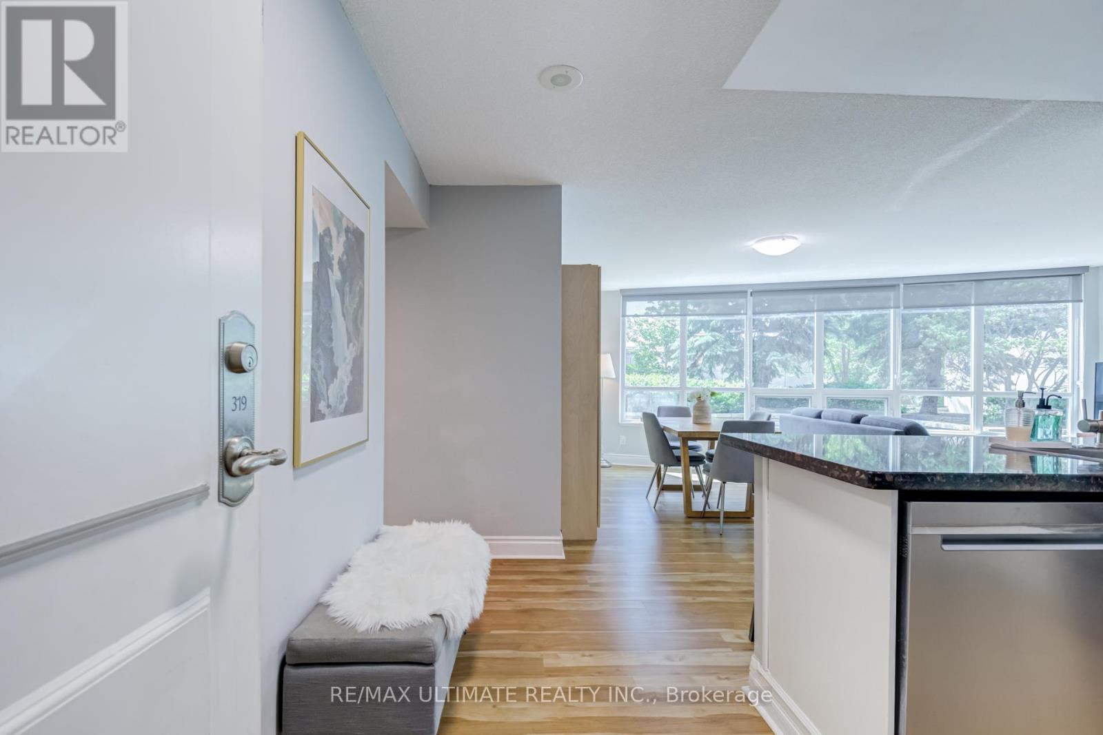 #319 25 GREENVIEW AVENUE - Image 5