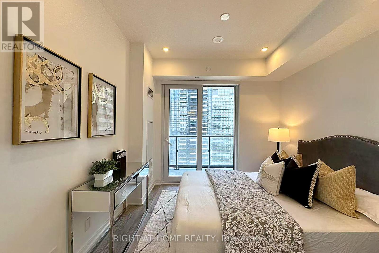 #3302 108 PETER STREET - 4