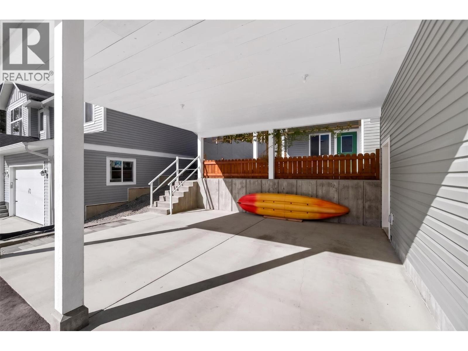 6841 46 Street NE - 56