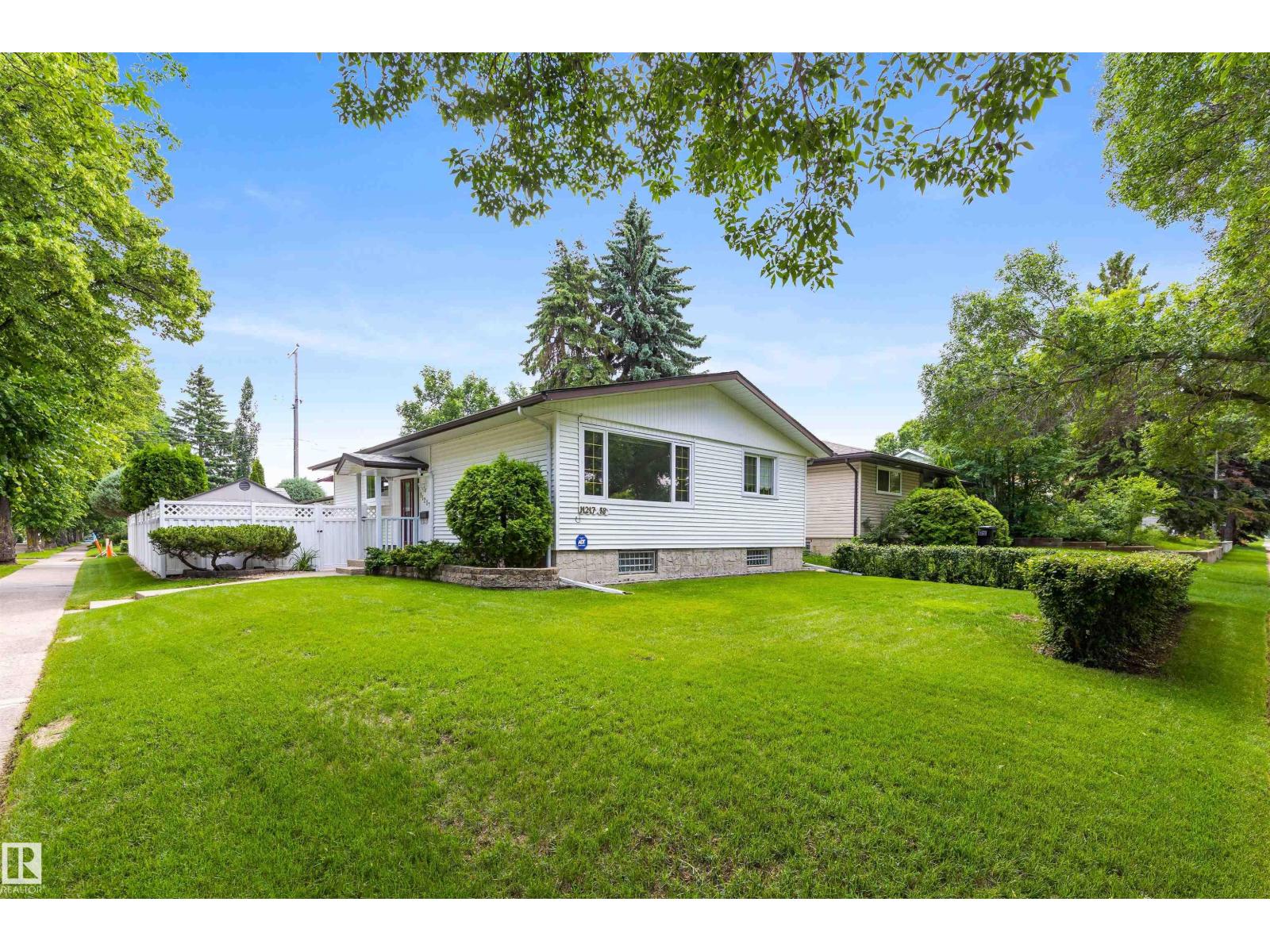 11217 38 ST NW - 1