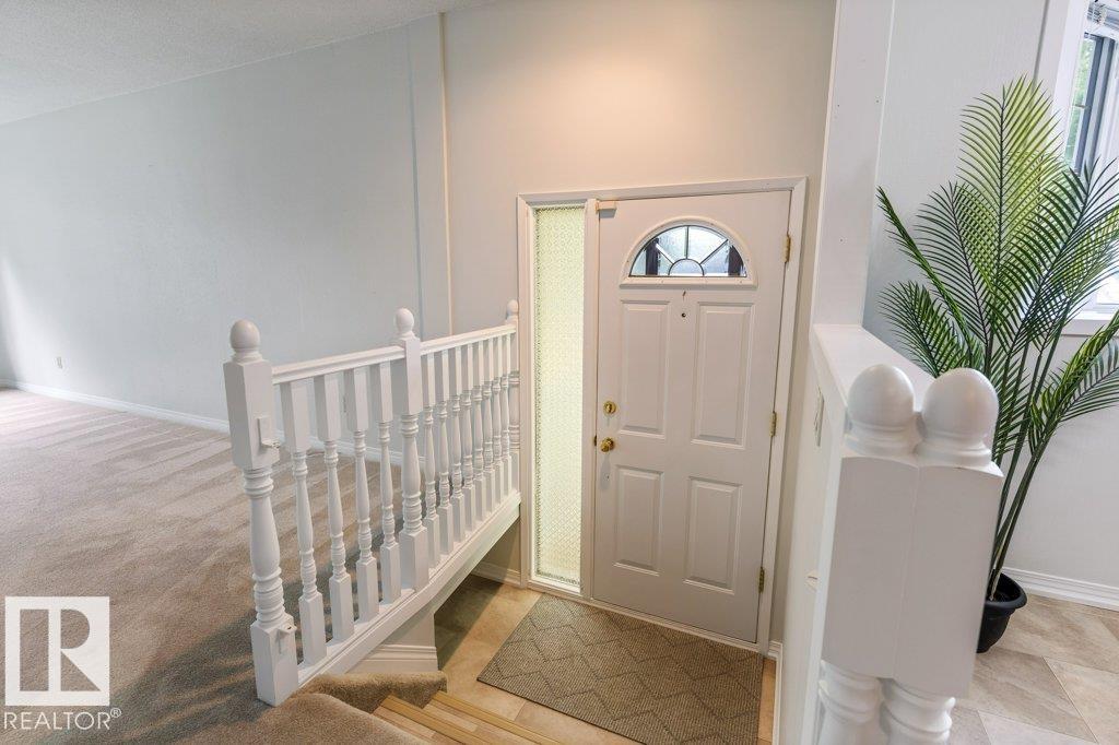 11217 38 ST NW - 5