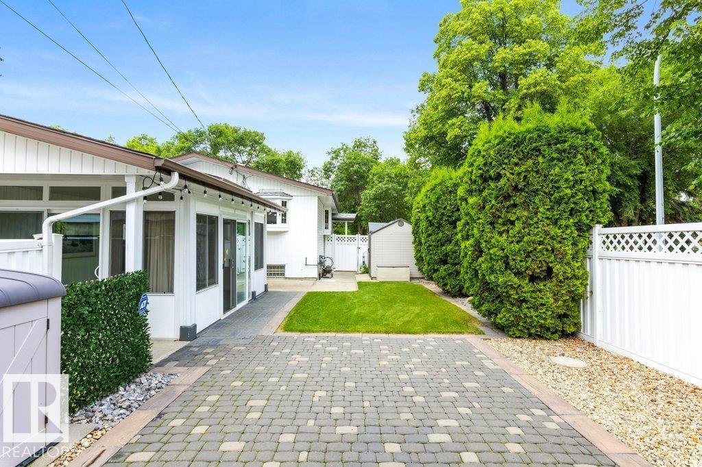 11217 38 ST NW - 60