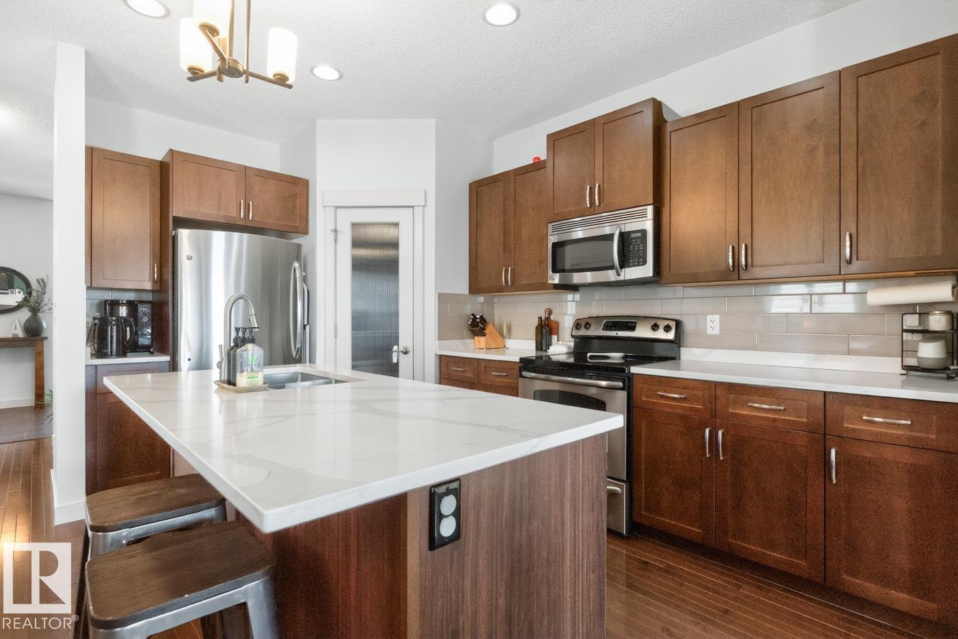 418 SIMMONDS WY - 12