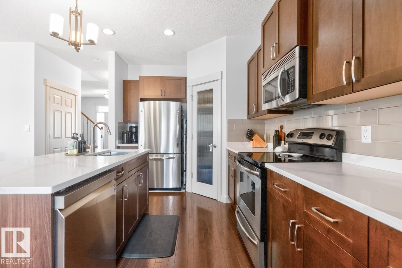418 SIMMONDS WY - 13