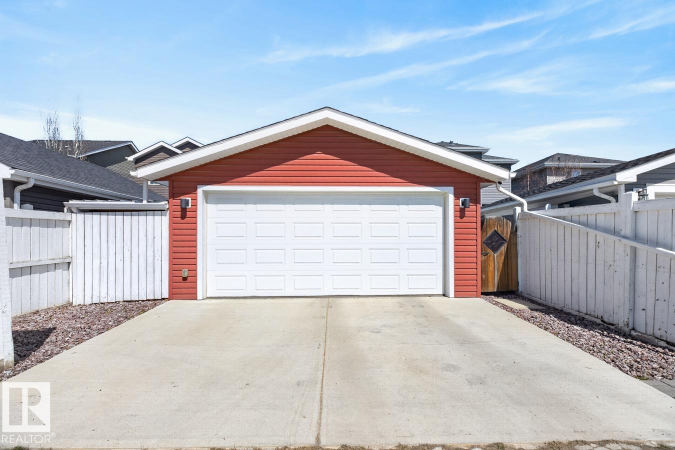 418 SIMMONDS WY - 46