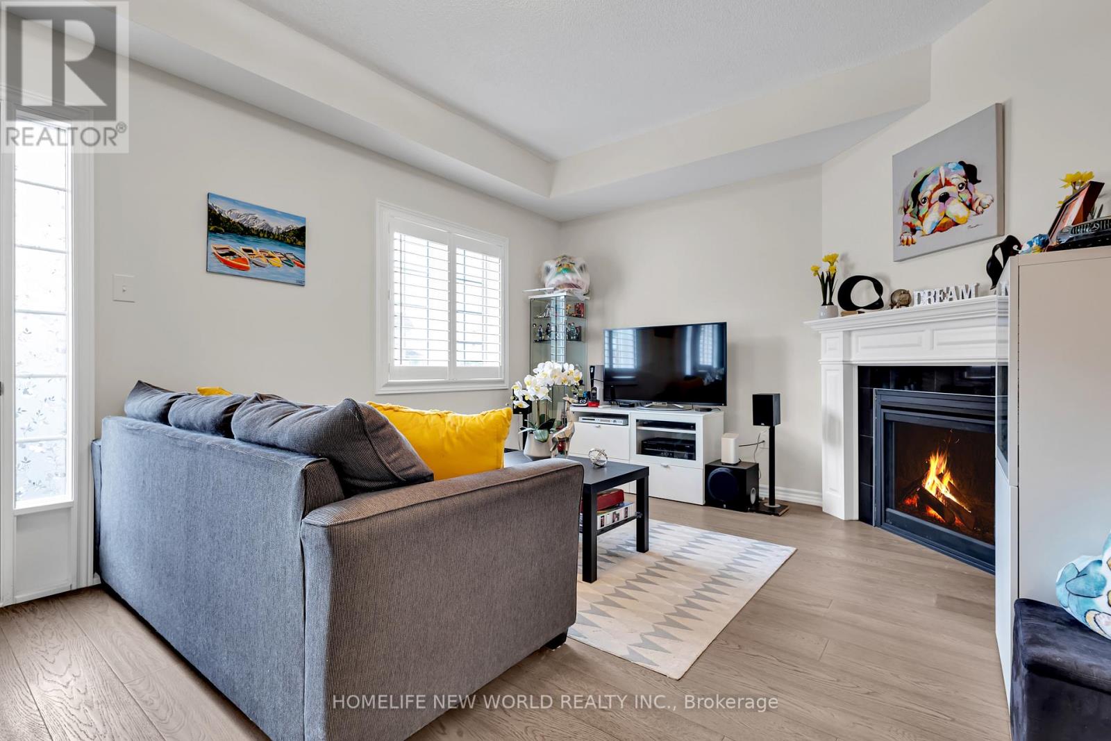 #71 88 DECORSO DRIVE - 14