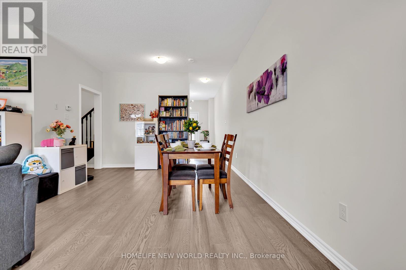 #71 88 DECORSO DRIVE - 20
