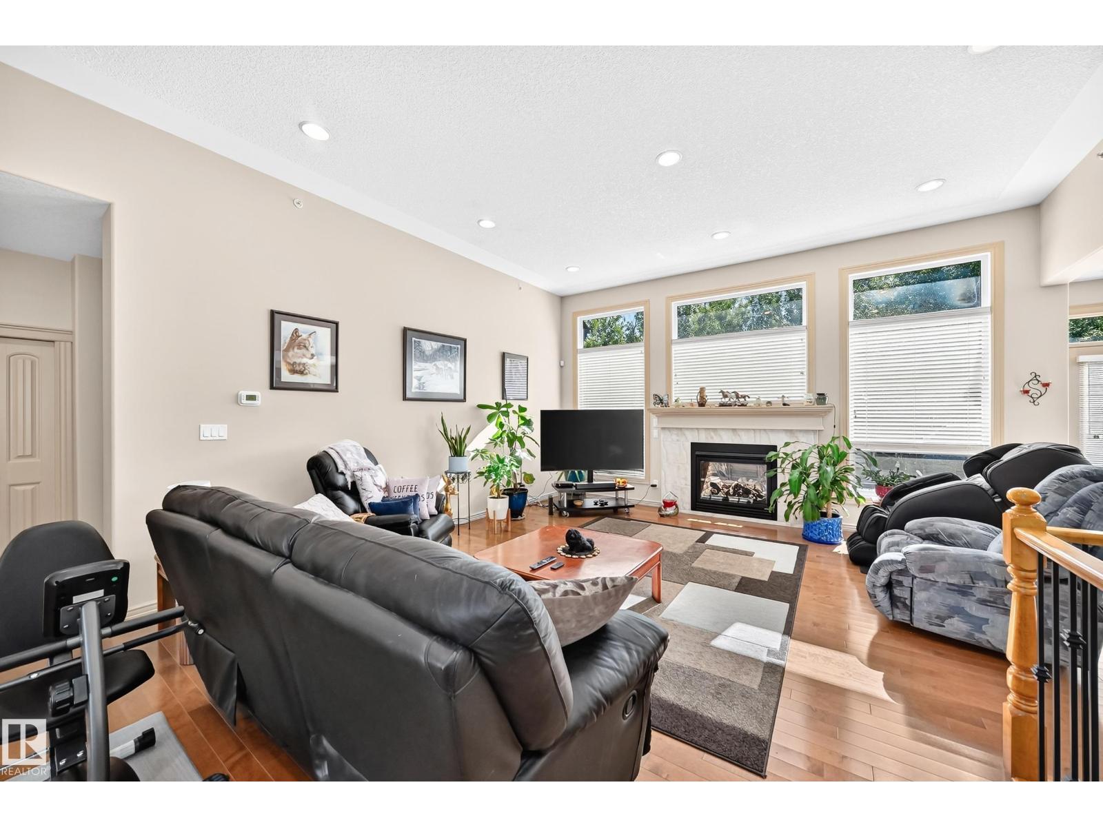 #7 53216 RGE ROAD 264 - 18