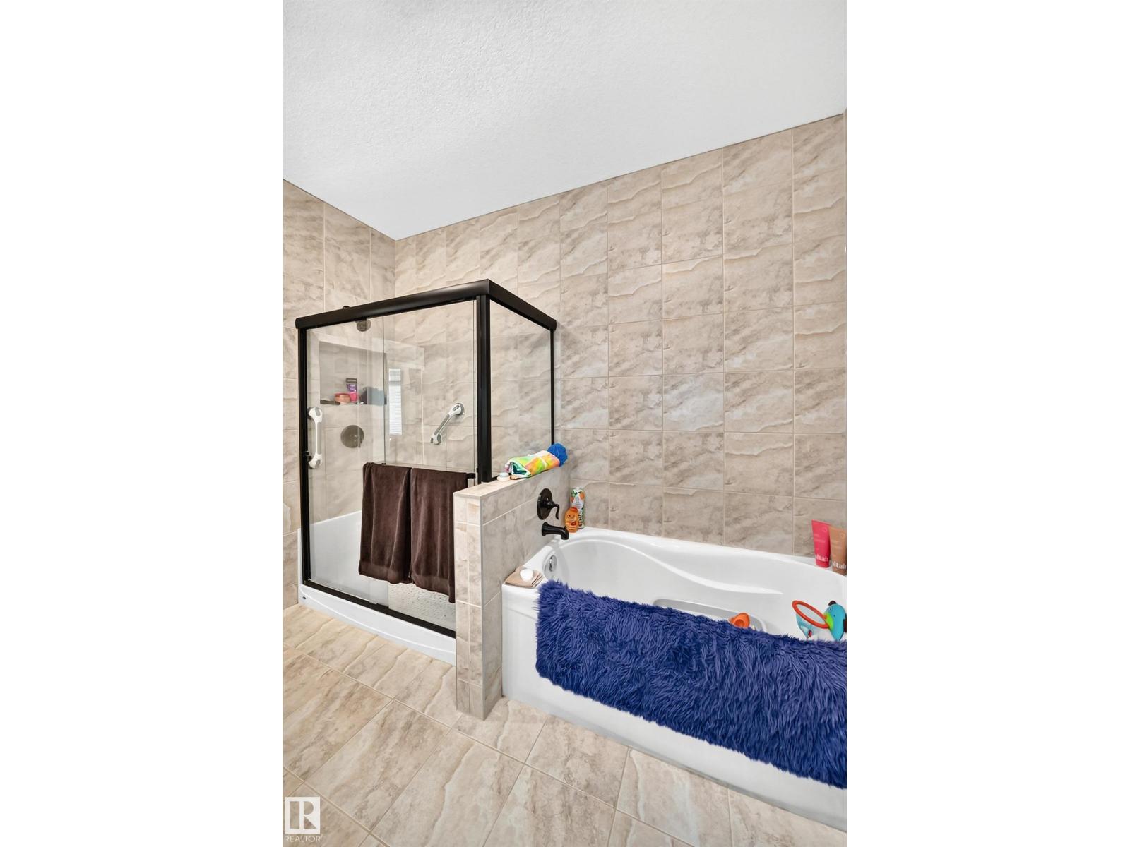 #7 53216 RGE ROAD 264 - 37