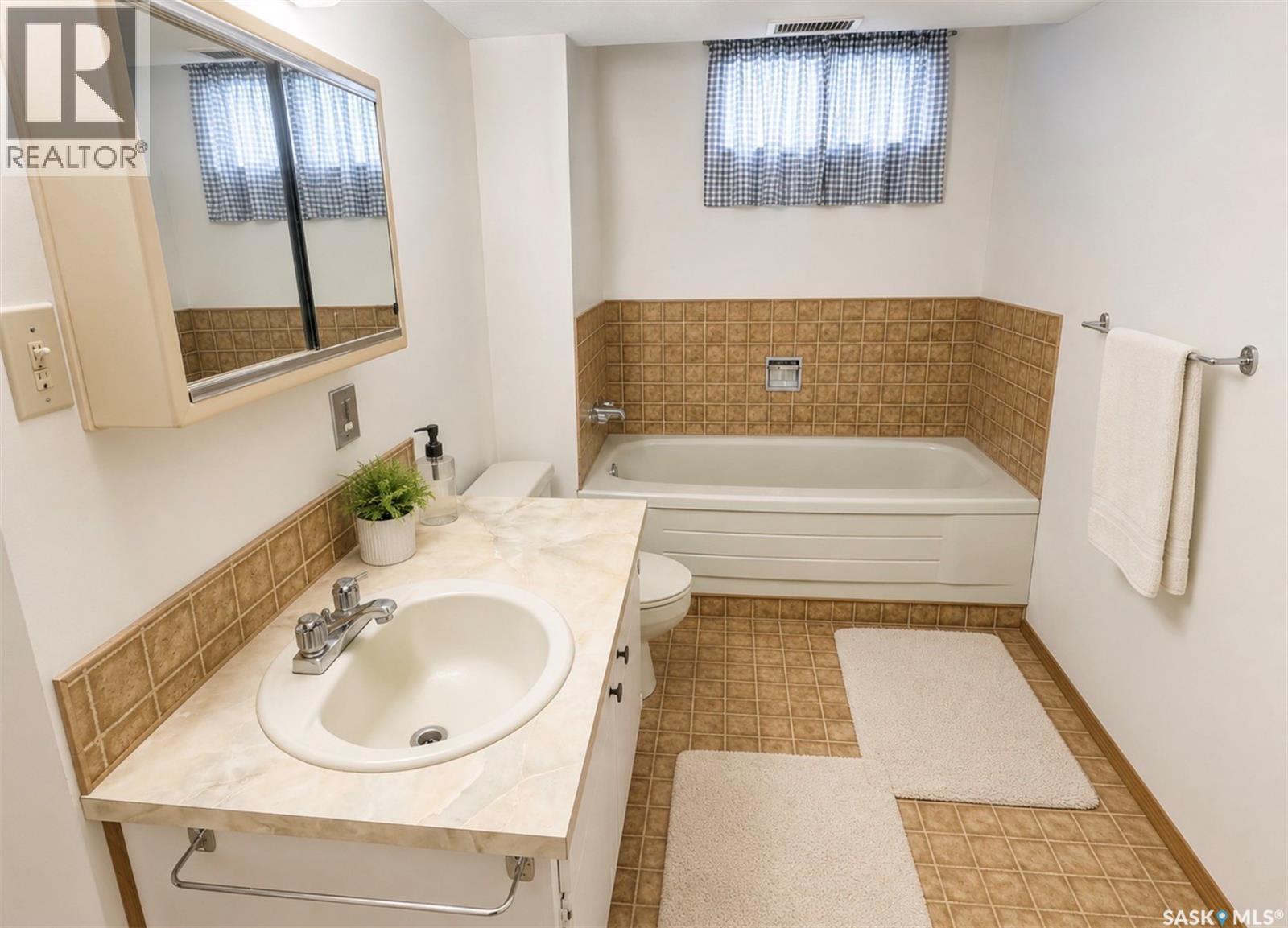 605 5th AVENUE W - 15