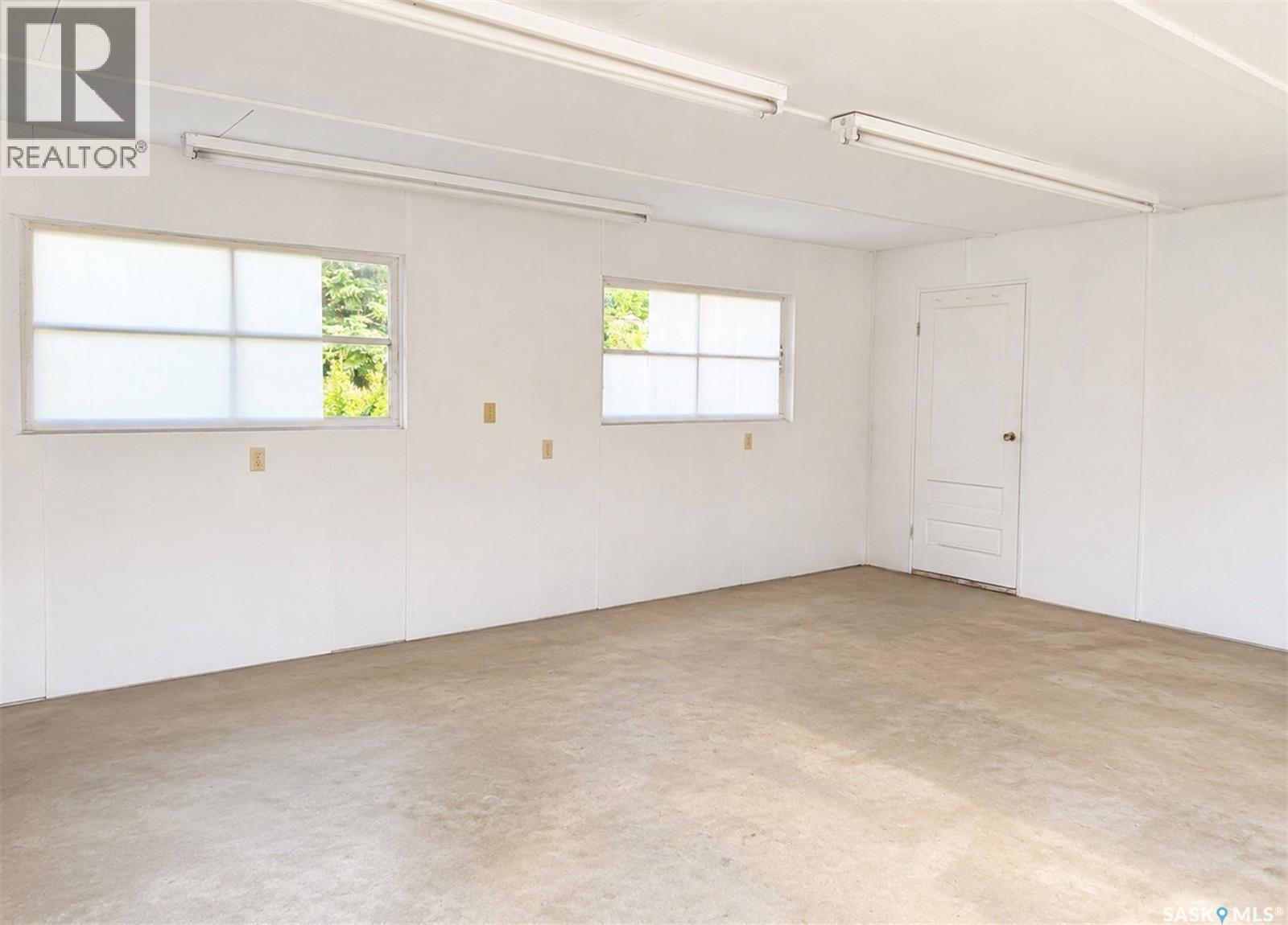 605 5th AVENUE W - 25