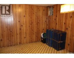 605 5th Avenue W, Assiniboia, SK S0H0B0 Photo 38