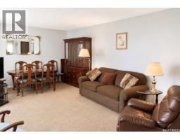 Den - 605 5th Avenue W, Assiniboia, SK S0H0B0 Photo 8