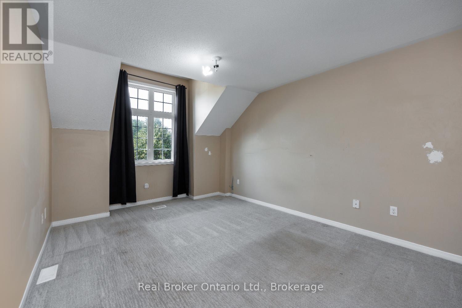 43 MADDEN PLACE - 17