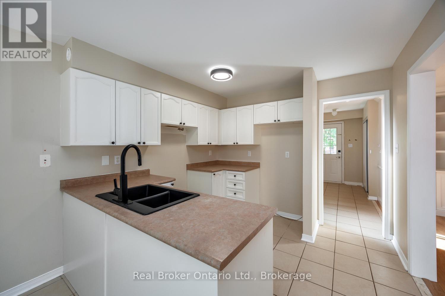 43 MADDEN PLACE - 10