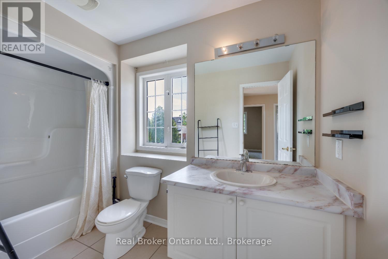 43 MADDEN PLACE - 15