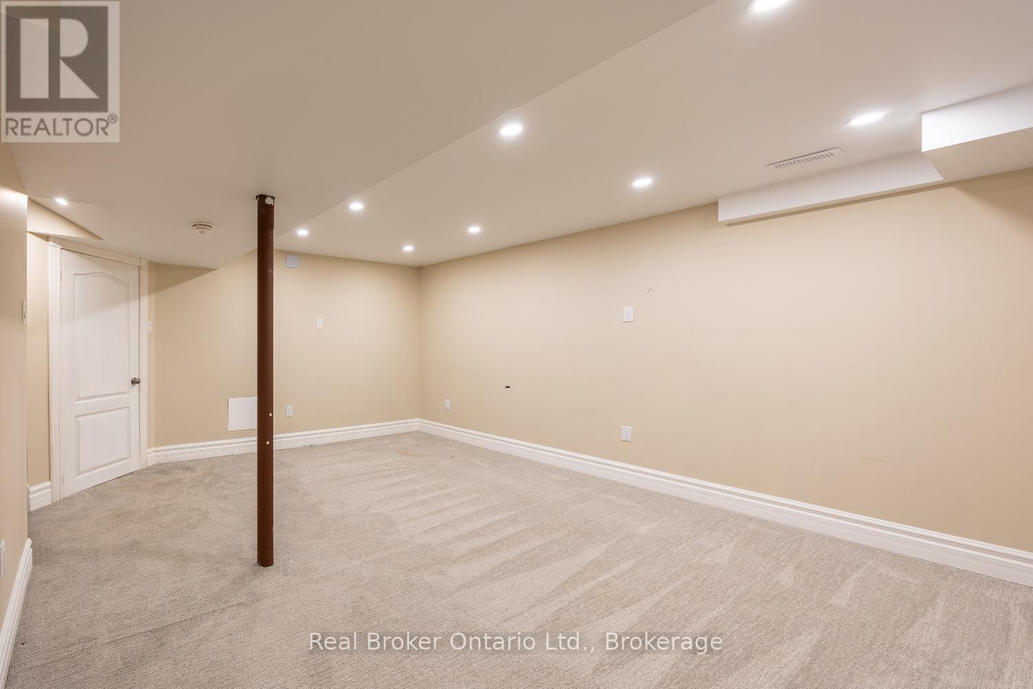 43 MADDEN PLACE - 26