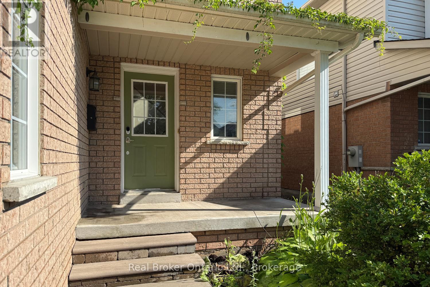 43 MADDEN PLACE - 4
