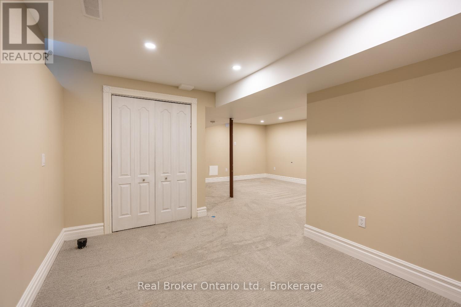 43 MADDEN PLACE - 25